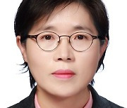 LG생활건강 키운 차석용 18년만에 용퇴…후임은 그룹 첫 여성 사장 이정애