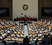 이태원 참사 45일 국조 시작…‘대검 포함’ 놓고 하루 보냈다