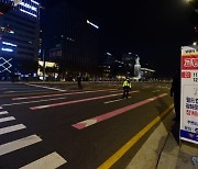 [포토] '응원 인파에 통제된 세종대로'