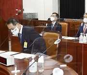 정보위 참석하는 김규현 국정원장