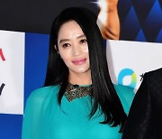 [TEN 포토] 김혜수 '긴 생머리로 분위기 UP'