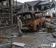 러, 우크라 남부 헤르손 포격…4명 사망·10명 부상