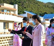 북한, 금야군·북청군·개성시에서 '새집들이 행사' 개최
