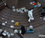 다시 방역 고삐 죄는 중국…베이징, 확진자 증가하며 배달앱도 마비