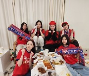 앨리스, '댄스온 소녀, 오늘은 순수 코리아 온'…월드컵 응원인증 공개