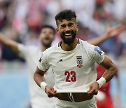 또 유럽 무너뜨린 아시아 축구…이란, 웨일스에 2-0 신승