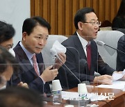 “흑석선생 이어 흑색선생”...與 “김의겸 대변인 사퇴를” 십자포화