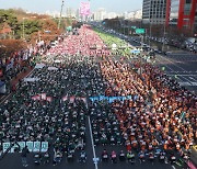 학교 비정규직도 파업 … 전국 3181개교서 '급식 공백'
