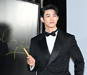 옥택연, 사인도 멋져~ [포토엔HD]