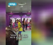 [월드컵 숏츠] 네이마르, 퉁퉁 부은 오른쪽 발목…절뚝거리며 경기장 떠나