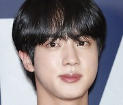 BTS 진, 12월 13일 경기 연천 신병교육대 입대