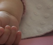 갓 출산한 아기 변기에 방치해 살해···항소심도 집유