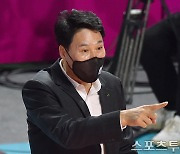 [ST포토] 강성형 감독 '그거야~'