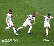 '후반 추가시간 2골' 이란, 'GK 퇴장' 웨일스에 2-0 승리