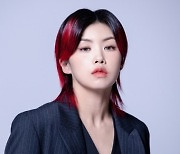 아이키, 빨강머리 요정…‘소녀 리버스’ 심사위원