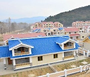 북한 함경남도 농촌에 건설된 주택