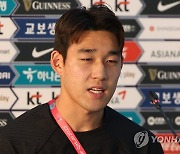 가나전 대비하는 축구 대표팀 송민규