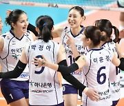 도로공사, GS칼텍스전 셧아웃승…한국전력 3위 도약