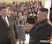 中 시진핑, 김정은에 "지역 평화와 안정 위해 새롭게 공헌할 용의 있다"