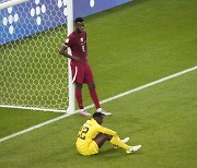 '비싼 월드컵' 카타르, 사상 초유의 개최국 3연패? … 세네갈에 패하며 예선 탈락 눈 앞