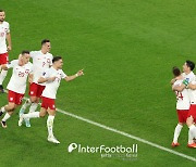 '지엘린스키 선제골' 폴란드, 'PK 실축' 사우디에 1-0 리드(전반 종료)