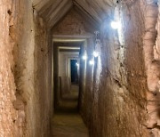 클레오파트라 무덤 드디어 찾을까? 이집트가 발견한 터널 안 살펴보니…
