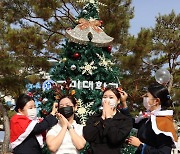 구미대 캠퍼스에 불 밝힌 크리스마스 트리…입시생 합격 응원