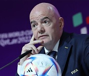 인권단체, FIFA회장 "북한 월드컵 가능" 발언에 "무신경" 비판