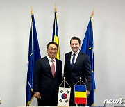 유영상 SKT CEO, 루마니아서 부산엑스포 유치 활동