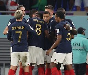 [월드컵]16강 진출 프랑스 "디펜딩 챔피언의 저주, 걱정하지 않았다"