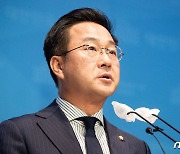 민주 "정부, 이태원 유가족 소통 두려워 연락처 사전 차단했나"