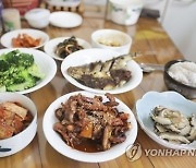 한국인은 '밥심'?…이제 쌀보다 고기 더 먹는다