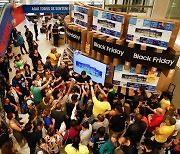 브라질 블랙프라이데이 행사서 삼성TV 구매하려 북새통