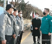 화물연대 파업현장 찾은 박일준 차관