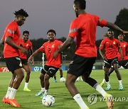 [월드컵] 한국전 앞둔 가나 '등번호 유니폼' 입고 마지막 훈련