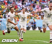 '추가 시간 2골 폭발' 세르비아, 카메룬에 2-1 역전 [전반 리뷰]