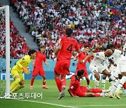 위기의 한국, 가나에 0-2로 뒤진 채 전반종료