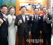 [포토] 태안지역 홍보관 방문한 이성희 농협회장