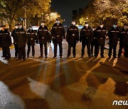 中경찰, 시위 참석자들 전화 조사…"지난밤 시위는 불법이었다"