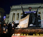 [포토] 뉴욕서 중국 반봉쇄 시위 지지 집회
