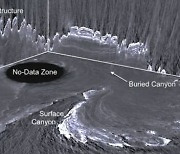 화성 북극, 새 3D 지도로 봤더니…"지하 협곡 드러나" [여기는 화성]