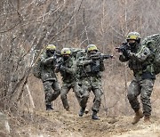 육군, '하사 무단이탈'로 훈련 중단…하루 만에 검거