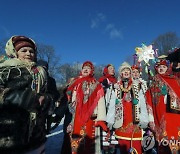 푸틴도 뺏을 수 없는 성탄절 … 키이우에 트리 설치한다