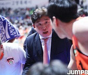 [게임브리핑] ‘양궁 농구’ 캐롯 김승기 감독 “우리는 3점이 들어가야 이긴다”