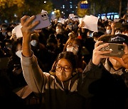 "시진핑 내려와!" 들끓는 中 민심…'강경진압' 경계하는 국제사회