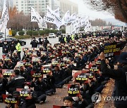 광주·전남 9개 업체 업무개시명령…화물연대 "무대응으로 거부"