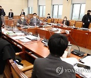 조세소위 내일 재개…금투세·종부세 쟁점 처리 '난망'