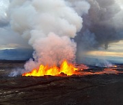 세계 최대 하와이 활화산 38년만에 폭발...용암분수 60ｍ 치솟아