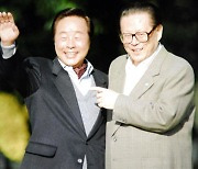 중국 '개혁·개방 주역' 장쩌민… 상하이방 몰락과 함께 눈감다
