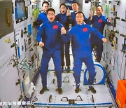 중국, 우주정거장 건설 위한 마지막 우주선 발사 성공